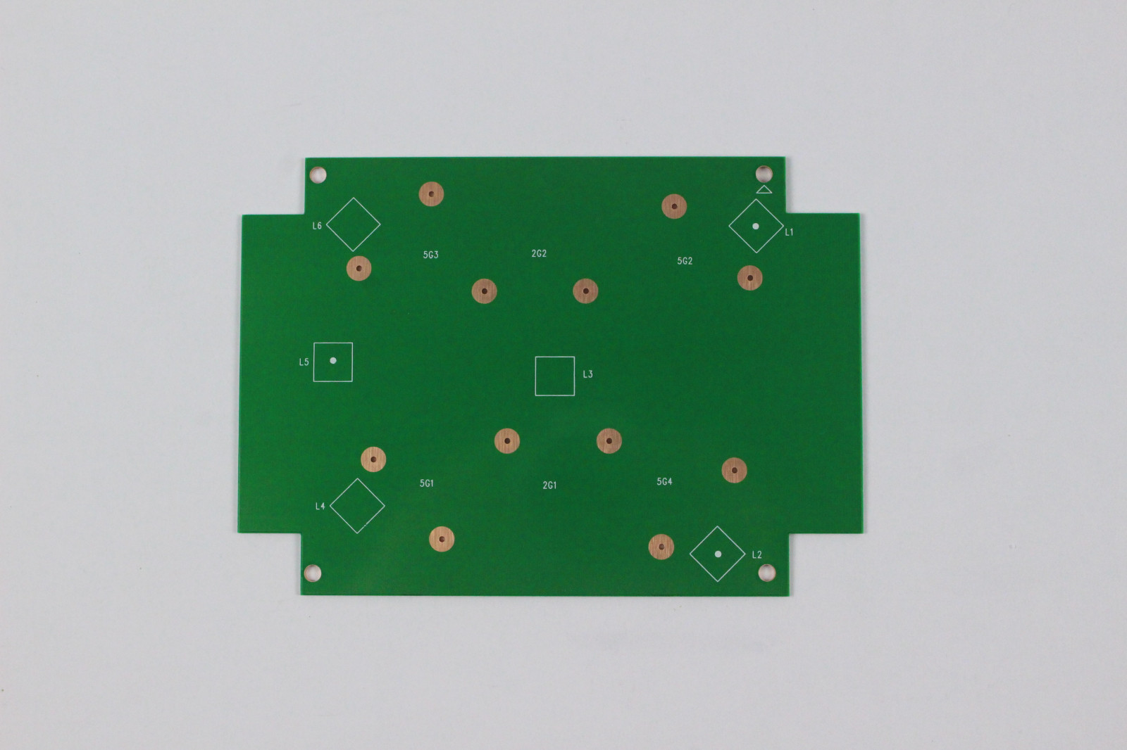 多层pcb线路板设计_PCB叠层设计层的排布原则和常用层叠结构