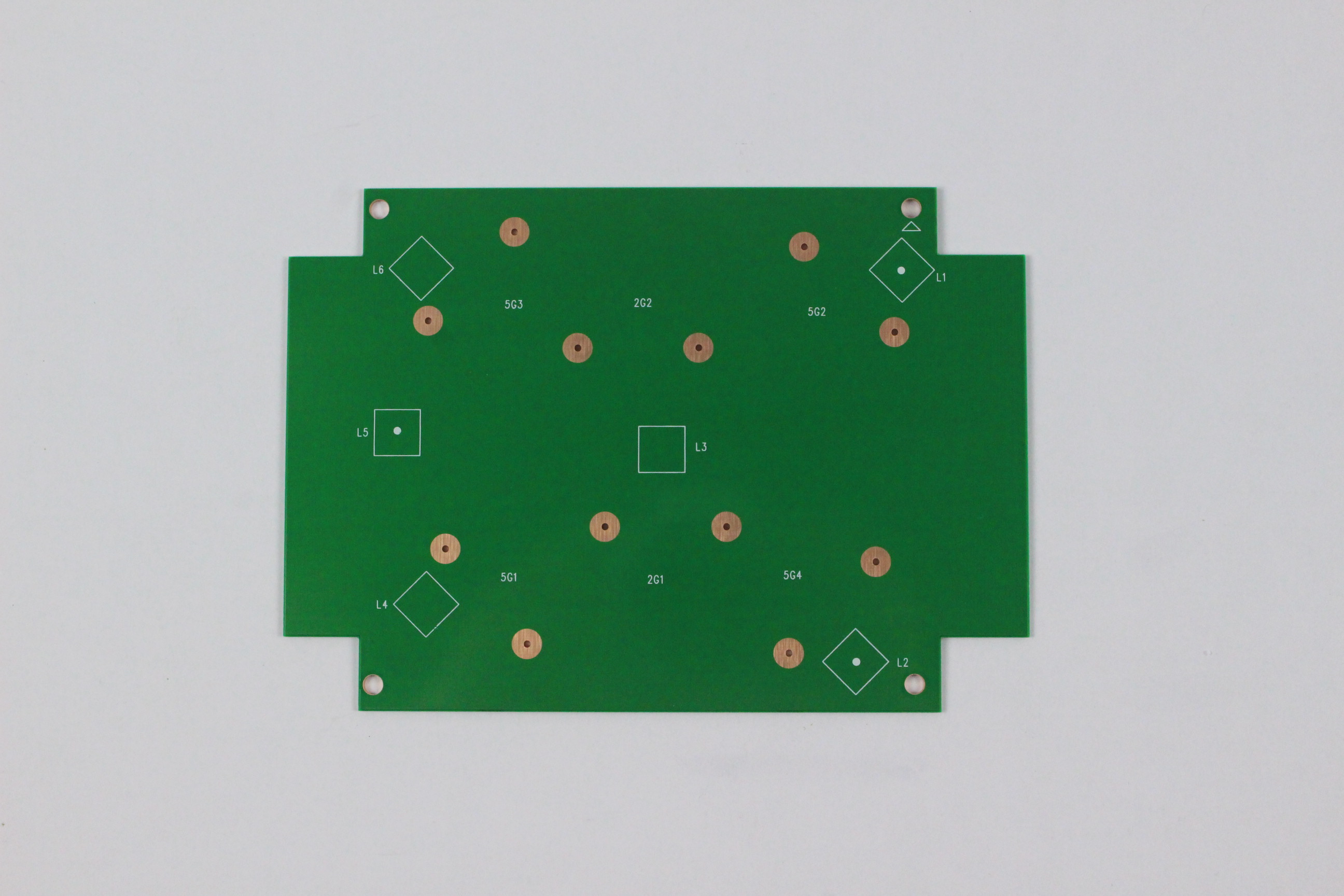 关于PCB线路板打样技术中背板的叠层设计